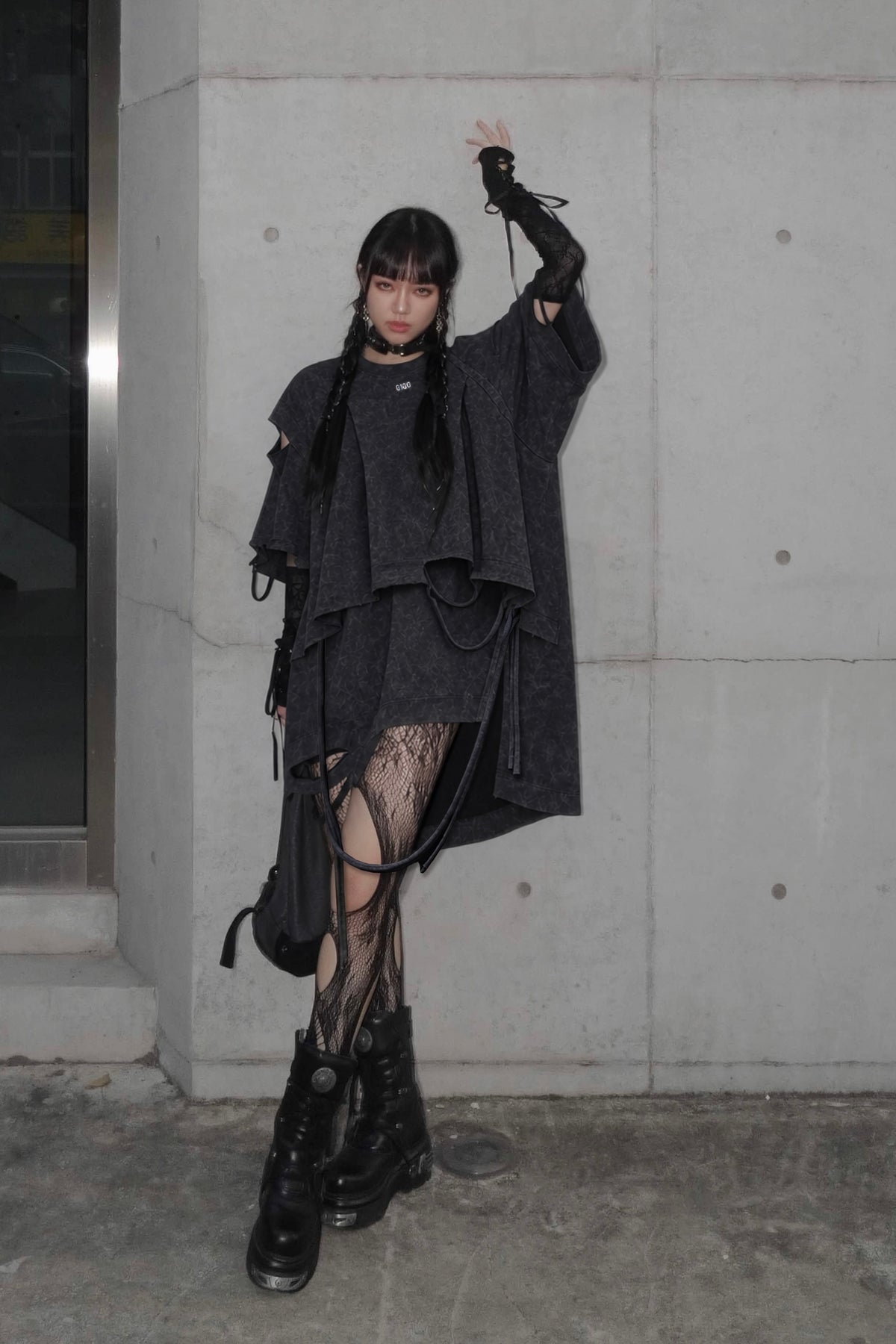 RUIN LAYER OVERSIZE TEE
