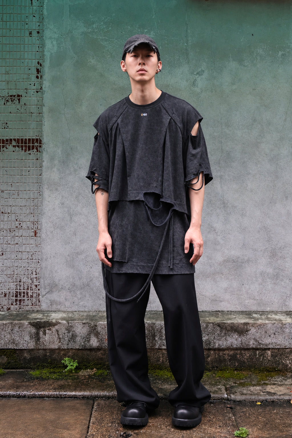 RUIN LAYER OVERSIZE TEE